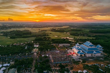Cho thuê xe đi La Vang Quảng Trị