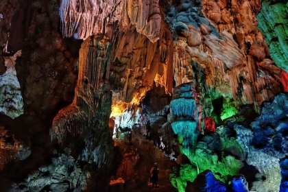 TOUR ĐỘNG THIÊN ĐƯỜNG – SUỐI NƯỚC MỌOC 1 NGÀY